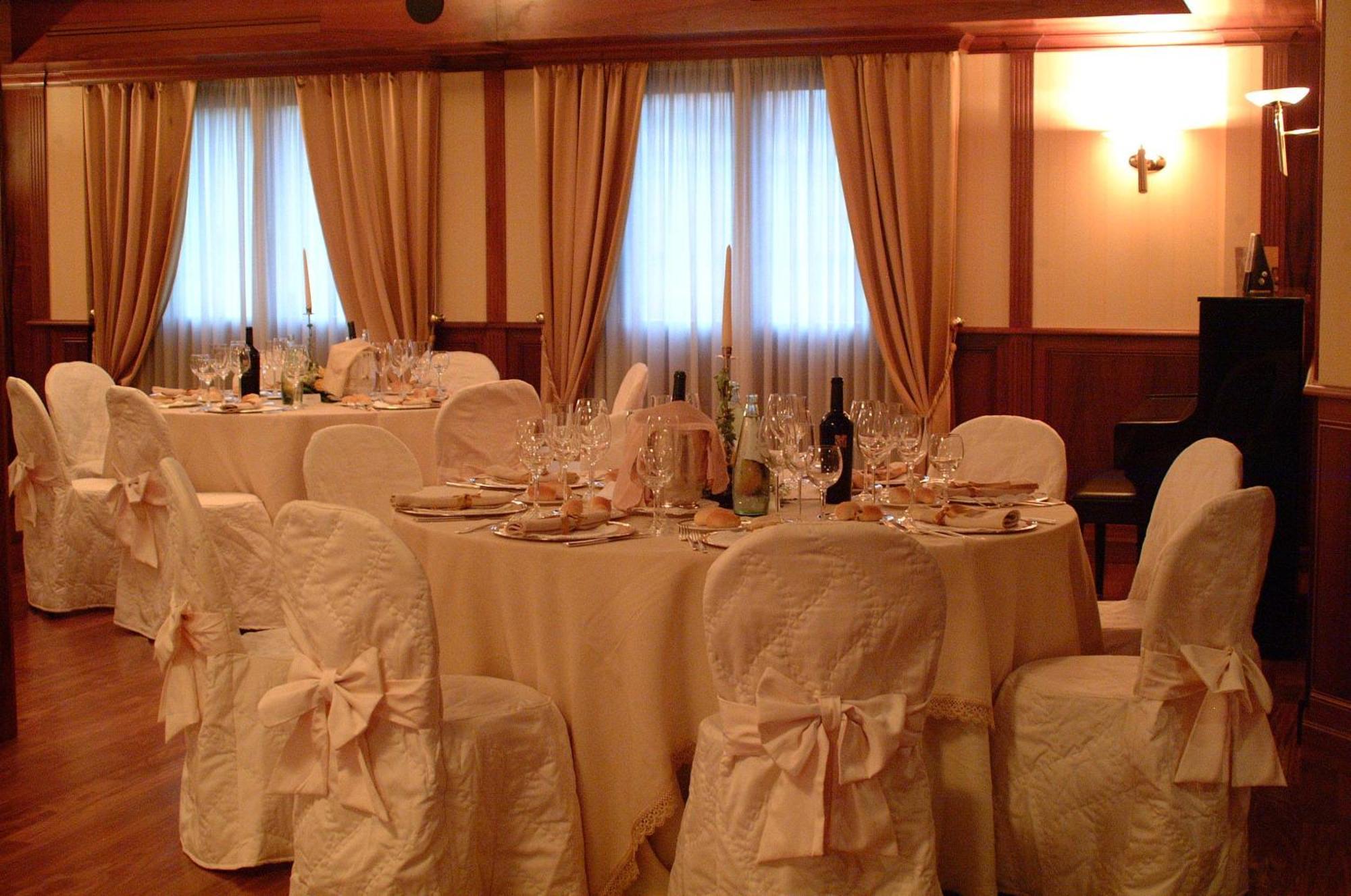Hotel Villa Traiano Benevento Restaurant photo